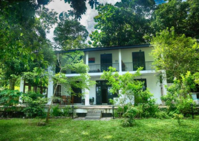 Отель Villa by the Lake Bolgoda, Moratuwa-Colombo  Laksapatiya